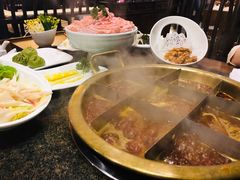 -小天鹅火锅·一线江景洪鼎旗舰店(洪崖洞店)