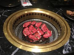 -山川小町·极番烧肉(新地假日广场店)