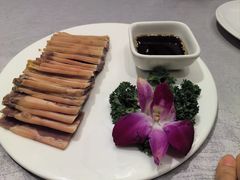 -湖庭壹品鸭王·传统北京烤鸭·别墅私房菜·庭院宵夜(江宁店)