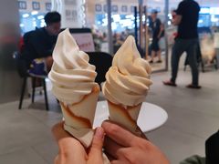 -喜茶(杭州滨江宝龙店)