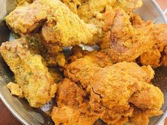 -BHC炸鸡(明洞总店)