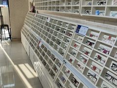 -诺柯视眼镜-蔡司依视路官方工厂店(淞南一店)
