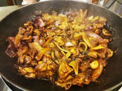 -胡须佬鸡煲四季火锅店(石厦西村直营店)