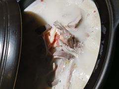 -洪氏嗨捞·广东猪肚鸡·椰子鸡火锅(西咸万象城店)