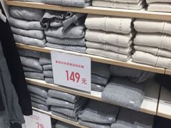 -优衣库(上海金桥国际商业广场店)