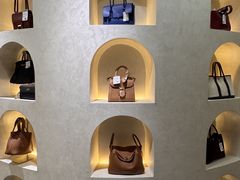 -六六奢品·vintage中古·回收二手奢侈品包包手表首饰(环球港店)