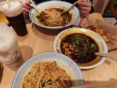 -遇见小面(东方宝泰店)
