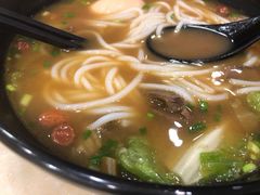 -龙记桂林米粉(财满街店)