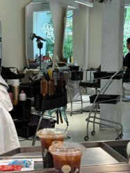 -SALON DE VANHADA