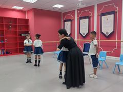 -米娜凯威少儿礼仪艺术教育(南海新凯广场店)