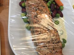 热熏三文鱼配刀豆色拉-宜家·瑞典风味餐厅(北京西红门店)