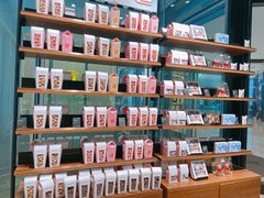 -Laderach 莱德拉(上海环贸iapm店)