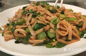 Gai Lan Pickle Stir-fried with Fruit Strips