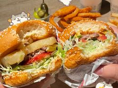 -The Habit Burger Grill 哈比特汉堡(复兴soho店)