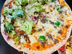 韩式烤牛肉和牛肉蟹肉双拼pizza-机器人火炉披萨