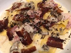 -ROAST coffee & eatery