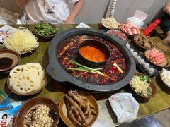 -黄潇洒老火锅(九眼桥宏济巷店)