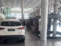 -天津波士信达奔驰4S店(卫津南路店)