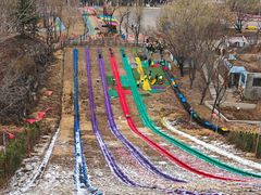 -雪山彩虹谷景区