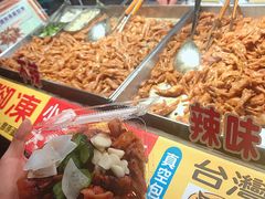 -六合夜市