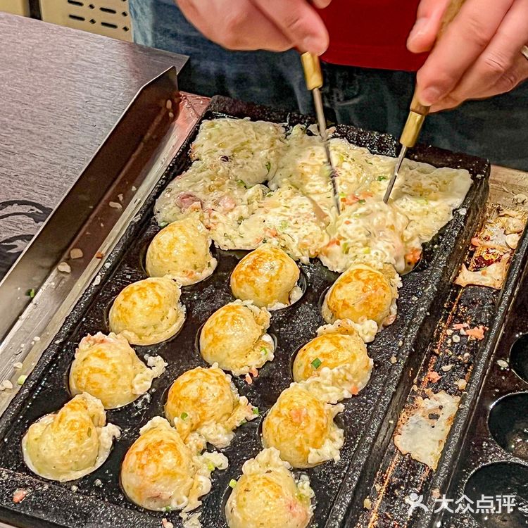 在苏州发现了整只章鱼烧🐙！！一口一个爽