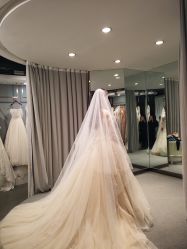 -艾米丽婚纱礼服