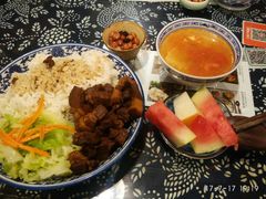 -蜗牛小馆醉乡民谣云南菜(惠新西里店)