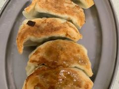 香煎鲜肉韭菜饺-芬芳甜品(同福路店)