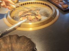 -铭牛烧肉·和牛海鲜自助(高新月牙湖店)