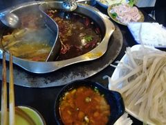 -重庆风光老灶火锅城(同德广场店)