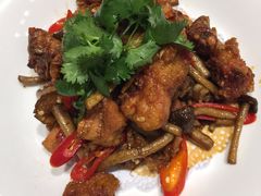 辣子鸡茶树菇-新吉士·上海菜(浦东LCM置汇旭辉店)