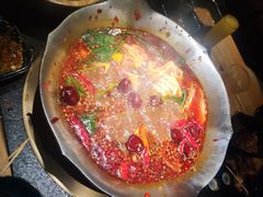 -湊湊火锅·茶憩(南京东路悦荟店)