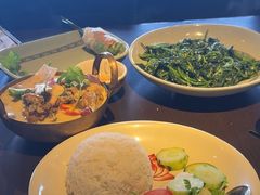 -大头虾越式风味餐厅(光明广场店)