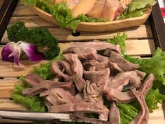 -尚尚仙·酸汤猪手·猪肚鸡火锅(华联万柳购物中心店)