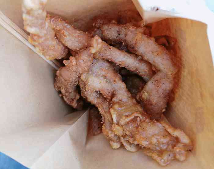 打分 12 /人 桥头排骨,敲好吃 和小姐姐一起买的小份,拼的是肉条和