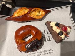 -HOT CRUSH趁热集合·现烤面包(上海环球港店)