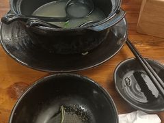 -丽虹云南过桥米线(兴工街店)