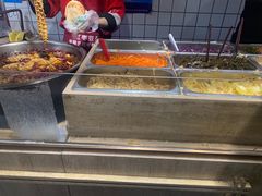 自助取餐区-三兄弟高炉烧饼