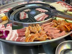 -哈哈碳都·牛肋条无限自助烤肉(宝龙店)