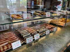 面包甜点陈列柜-四宜糕团店(南大街店)