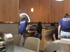 大堂-围炉肉舍•炭烤活鳗•丹东海鲜烤肉(步行街店)