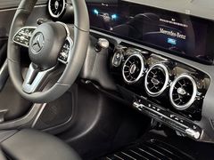 -宁波之星奔驰4S店(海曙店)