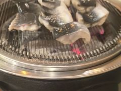 -围炉肉舍•炭烤活鳗•丹东海鲜烤肉(步行街店)