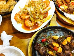 -老东镇啤酒屋海鲜加工·蒸汽海鲜·海鲜烧烤(台东店)