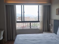 -汉庭(南京五塘广场地铁站店)