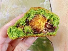 抹茶红豆咸蛋黄司康-胖虎打面团(九眼桥店)