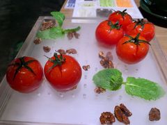 番茄脆菇沙拉-小大董·烤鸭(凤凰汇店)