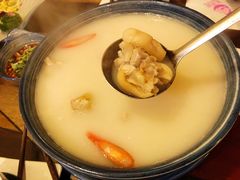 白芸豆煨猪蹄-紫滇源云南生态菜(丹凤街店)