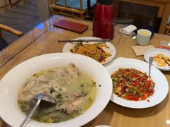 -严记小天府酸菜鱼(西四路店)