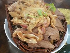 -聚八方土菜馆(余松路店)